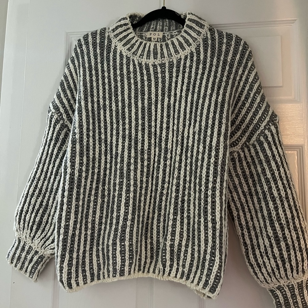 Gray/white mock knit sweater